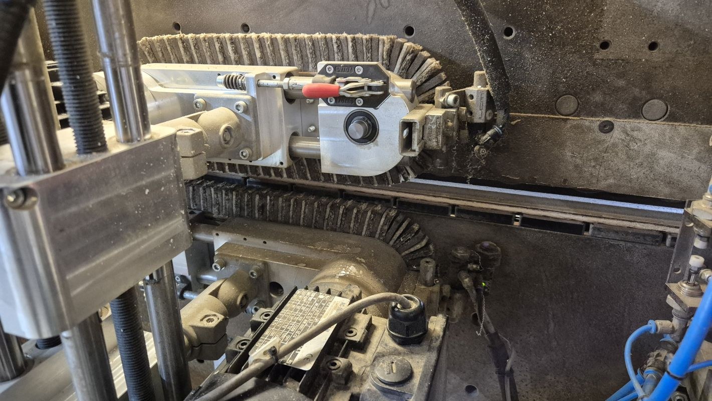 single-sided edge banding machine / IMA / Novimat Concept/I/G80/440/R3