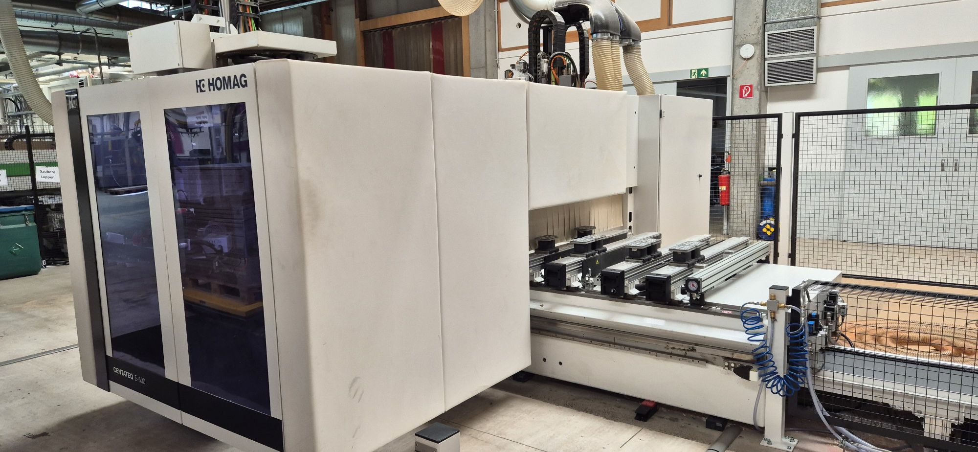 CNC machining centre with gluing unit / HOMAG / CENTATEQ E-500