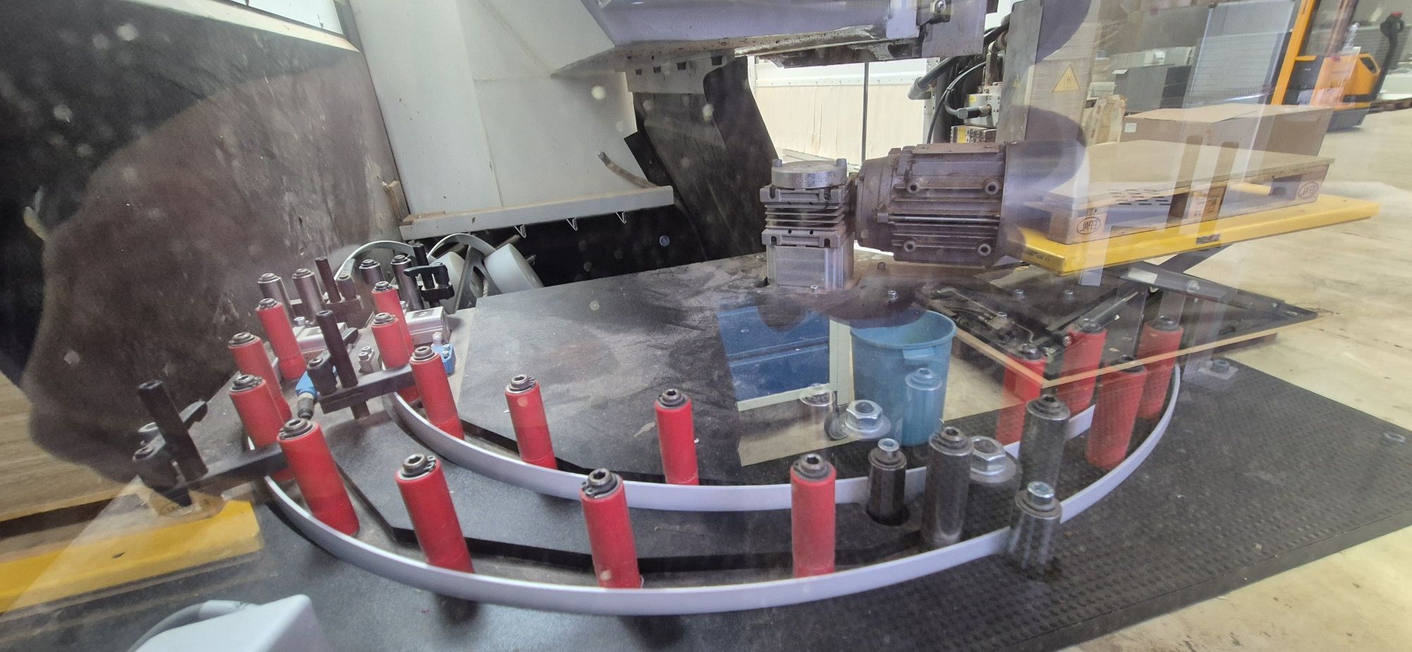 CNC machining centre with gluing unit / HOMAG / CENTATEQ E-500