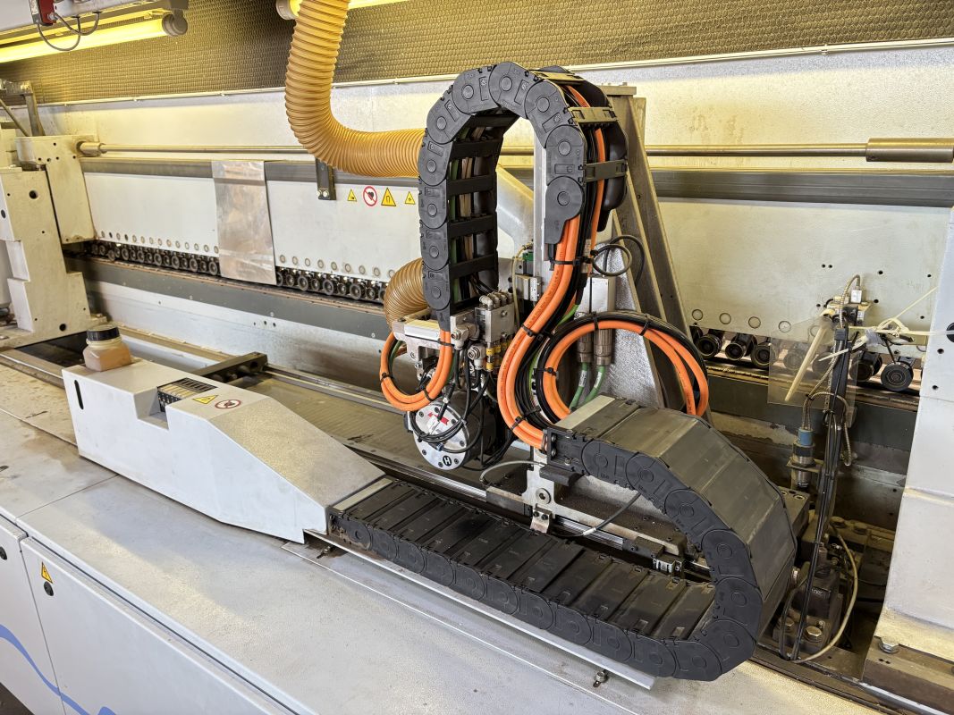 single-sided edge banding machine with loading table and workpiece return / HOMAG / Profi KFL350/12/A3/L/WZ