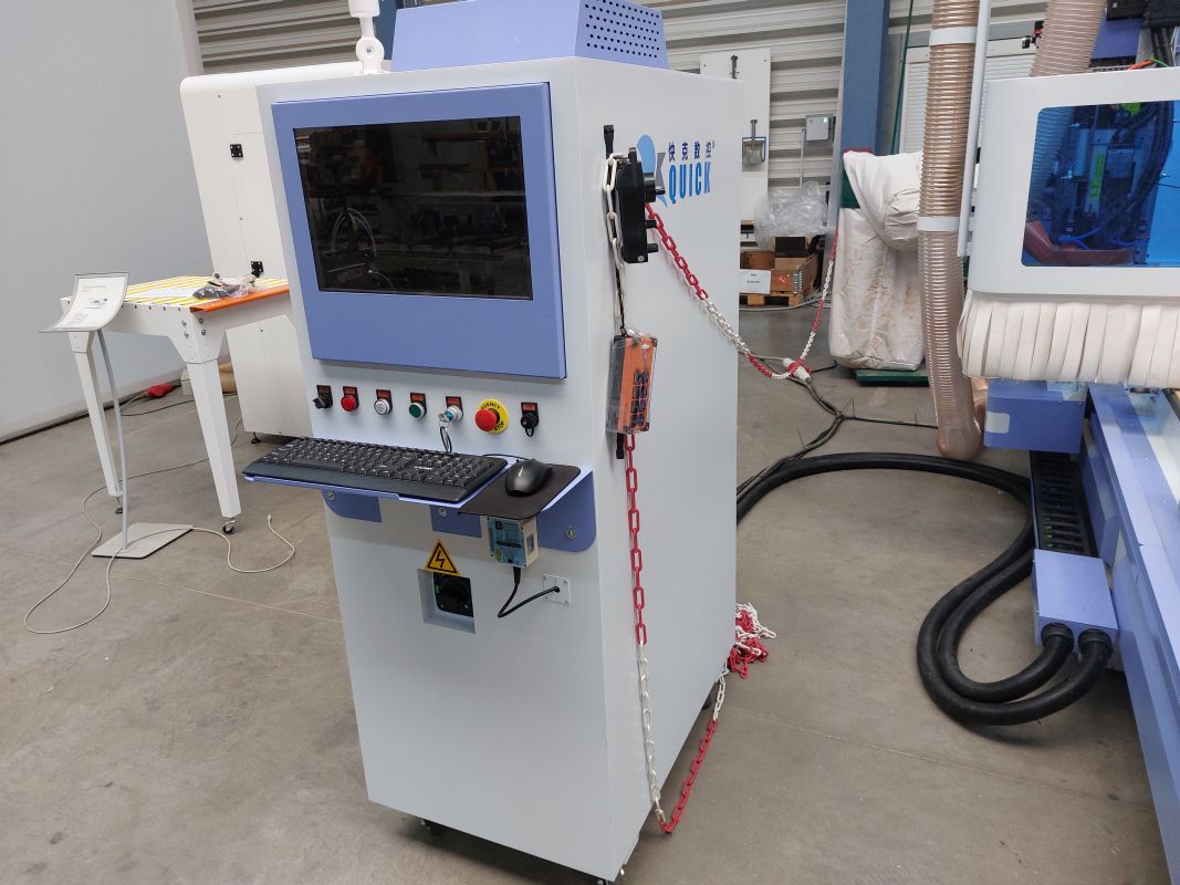 CNC ROUTER / QUICK CNC / UE-481 