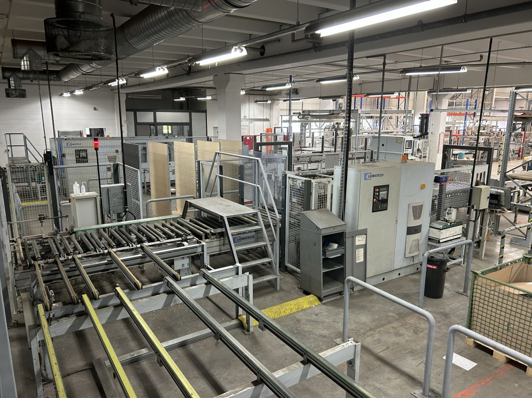 palletizing system / Ligmatech + WTT / 