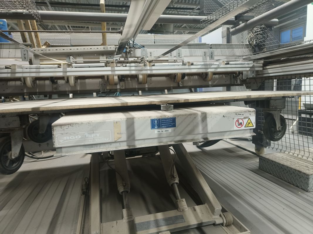 veneer crossfeed splicing machine / FISCHER & RüCKLE / FZR21 / DA - 12R
