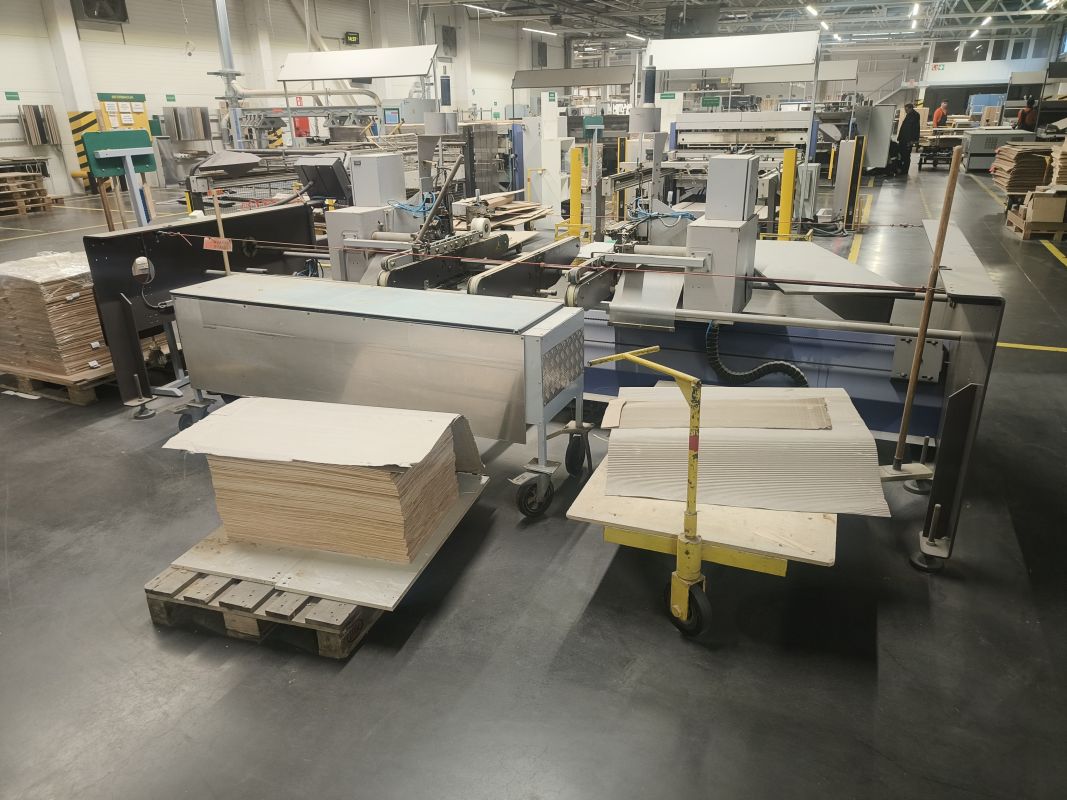 Edge Strengthening and Trimming Device / M+S Brugge AG / EM-28