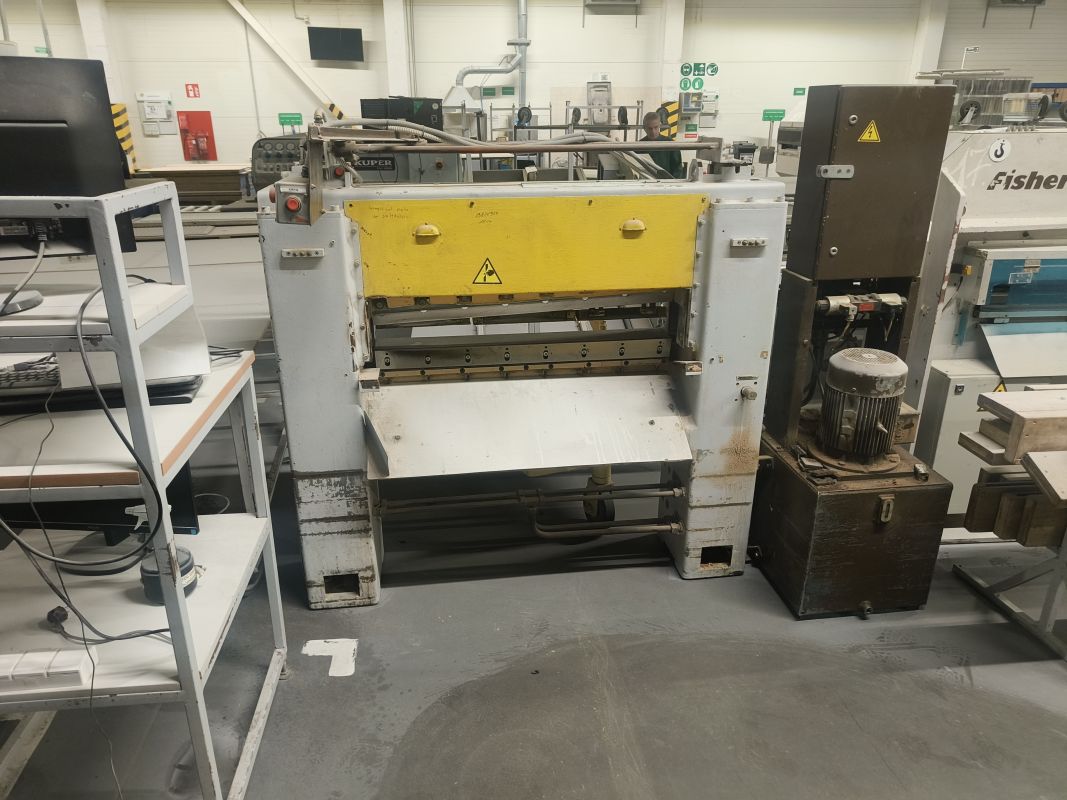 Veneer cross cutting guillotine / Rückle / AS0110