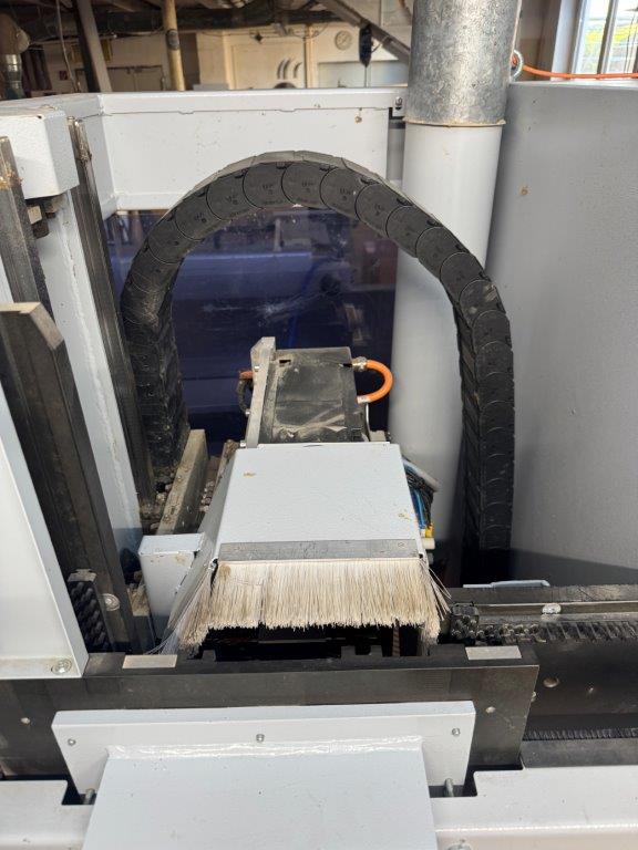 vertical machining centre / WEEKE / BHX 055