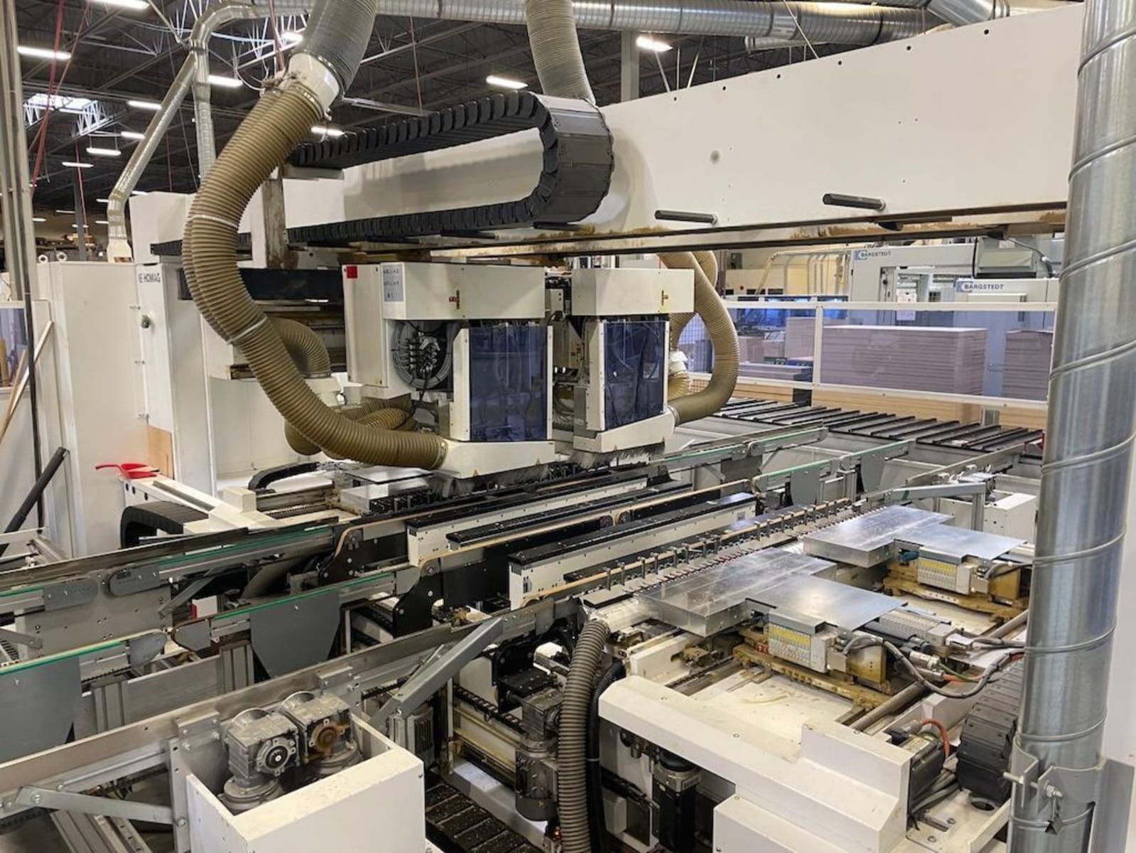 CNC machining center with destacking system  / WEEKE / BHT 500