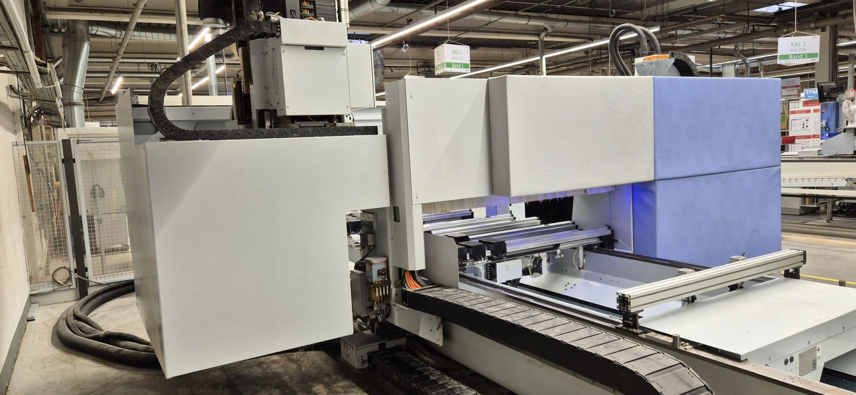 CNC - Machining Center with gluing unit / HOMAG / BMG 512/40/12/V/A