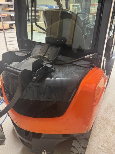 forklift / Toyota / 06-8GF20F