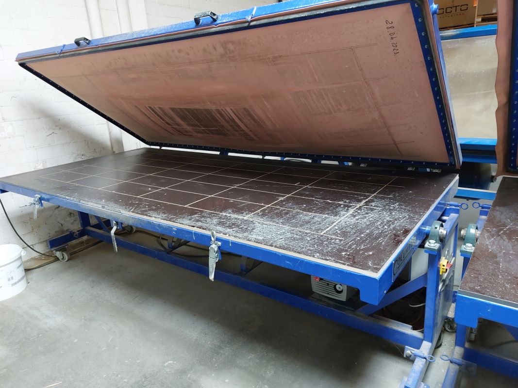 membrane press with Becker pump / COLUMBUS / Vakuform Standard