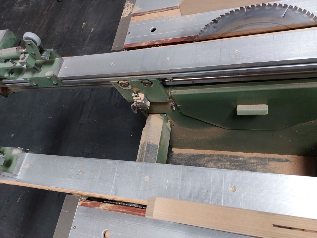 twin saw / Hüllhorst / DH5 4SR