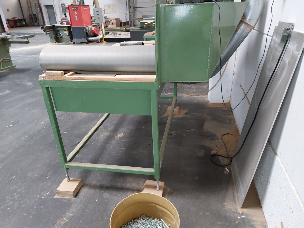 Grinding table / N/A / 