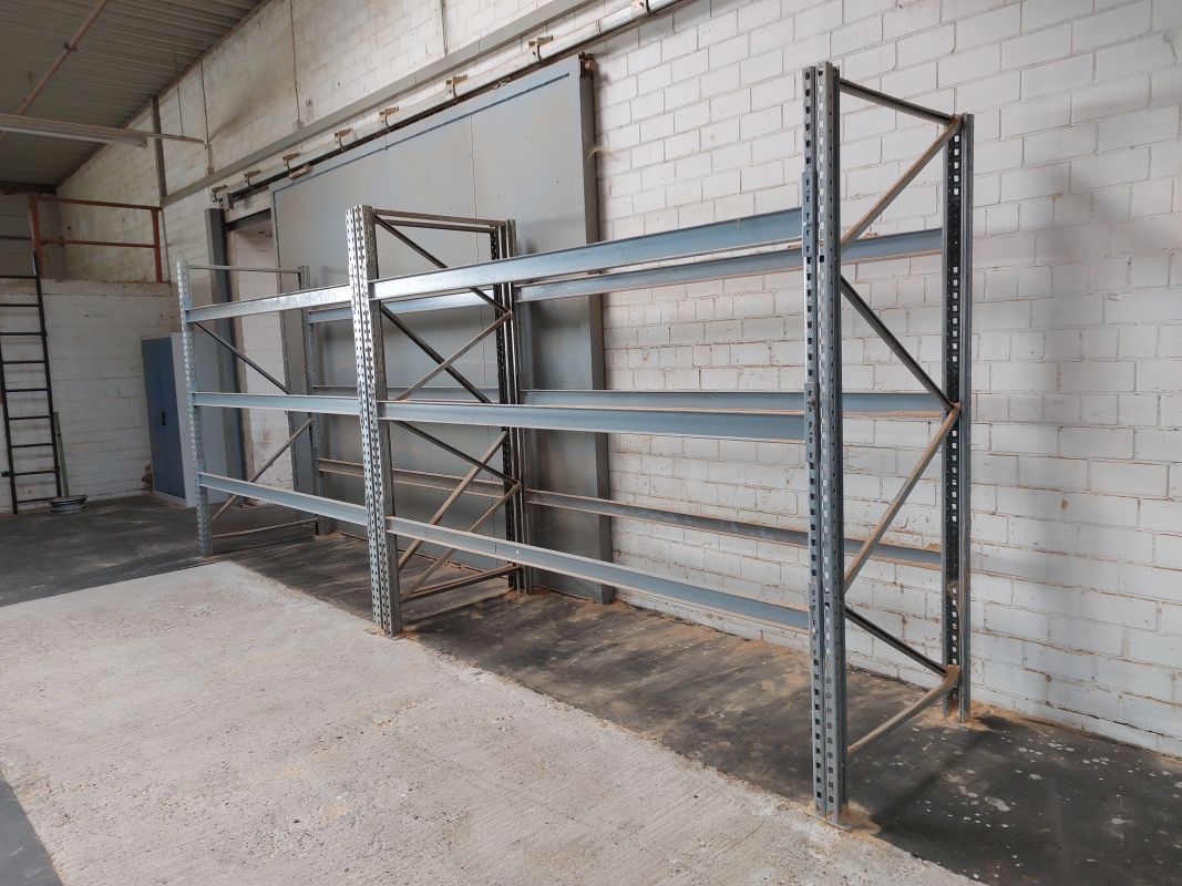 Pallet racking systems / N/A / 