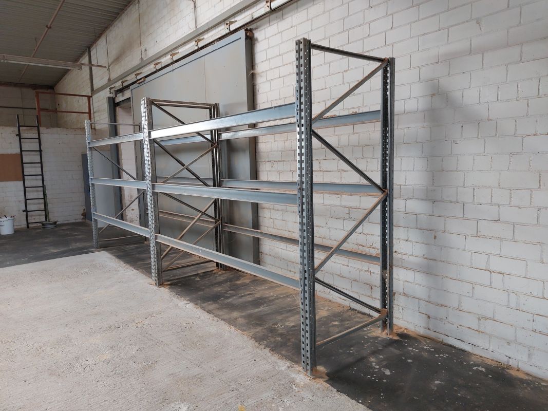 Pallet racking systems / N/A / 