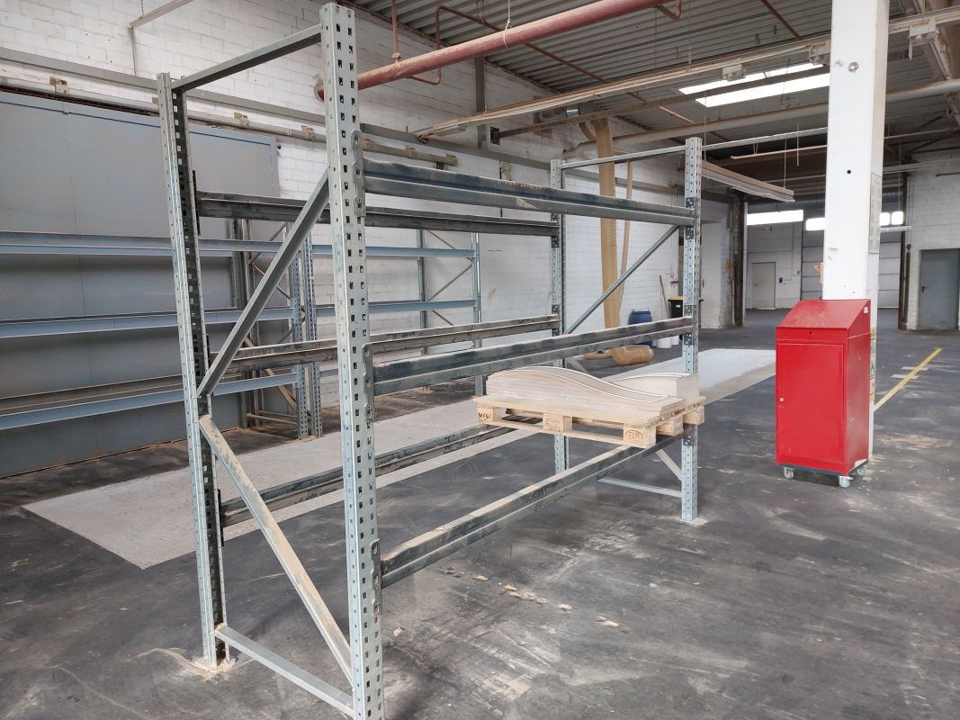 Pallet racking systems / N/A / 