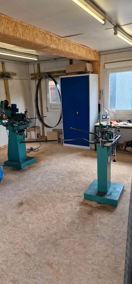 complete log band sawmill with double edger and wood excavator / Winter / 