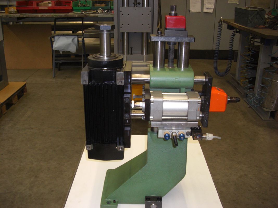 Unit for grooving / precision cutting / IMA / diverse