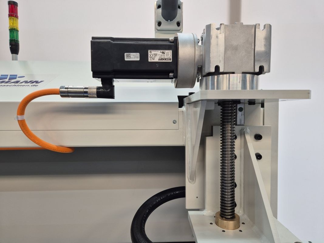 CNC-Center cut saw / WEHRMANN / WT-50/900