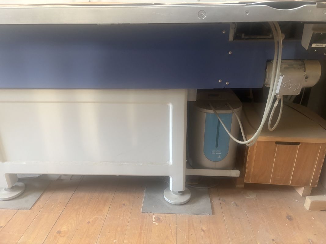 veneer splicing machine / Furniertechnik / LZM-LA 1000