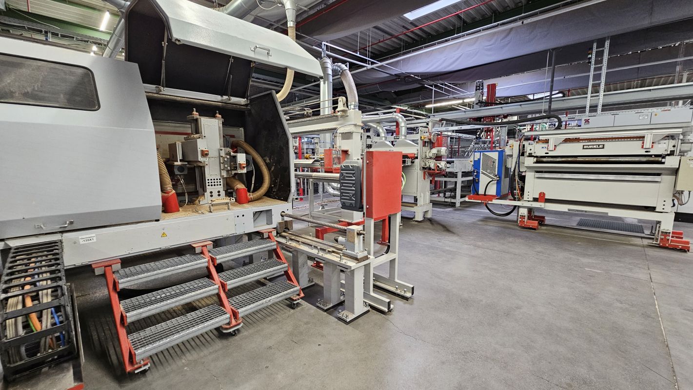 door panel production /&nbsp; / 