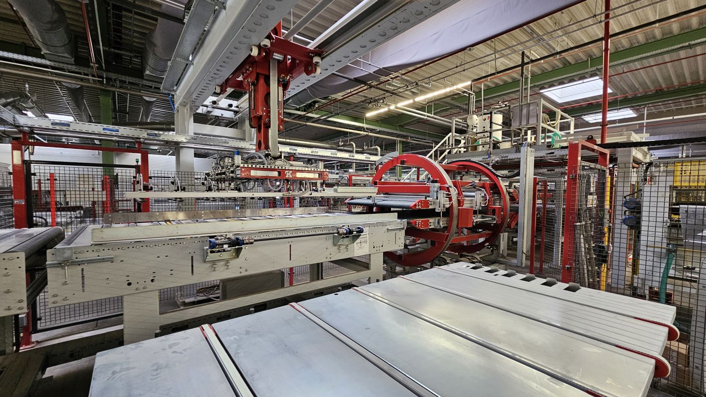door panel production /&nbsp; / 