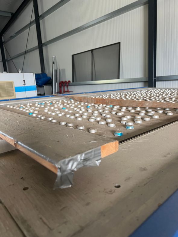 Membrane press for foil lamination / B&Uuml;RKLE / Multifoiler BTF 1628/60 
