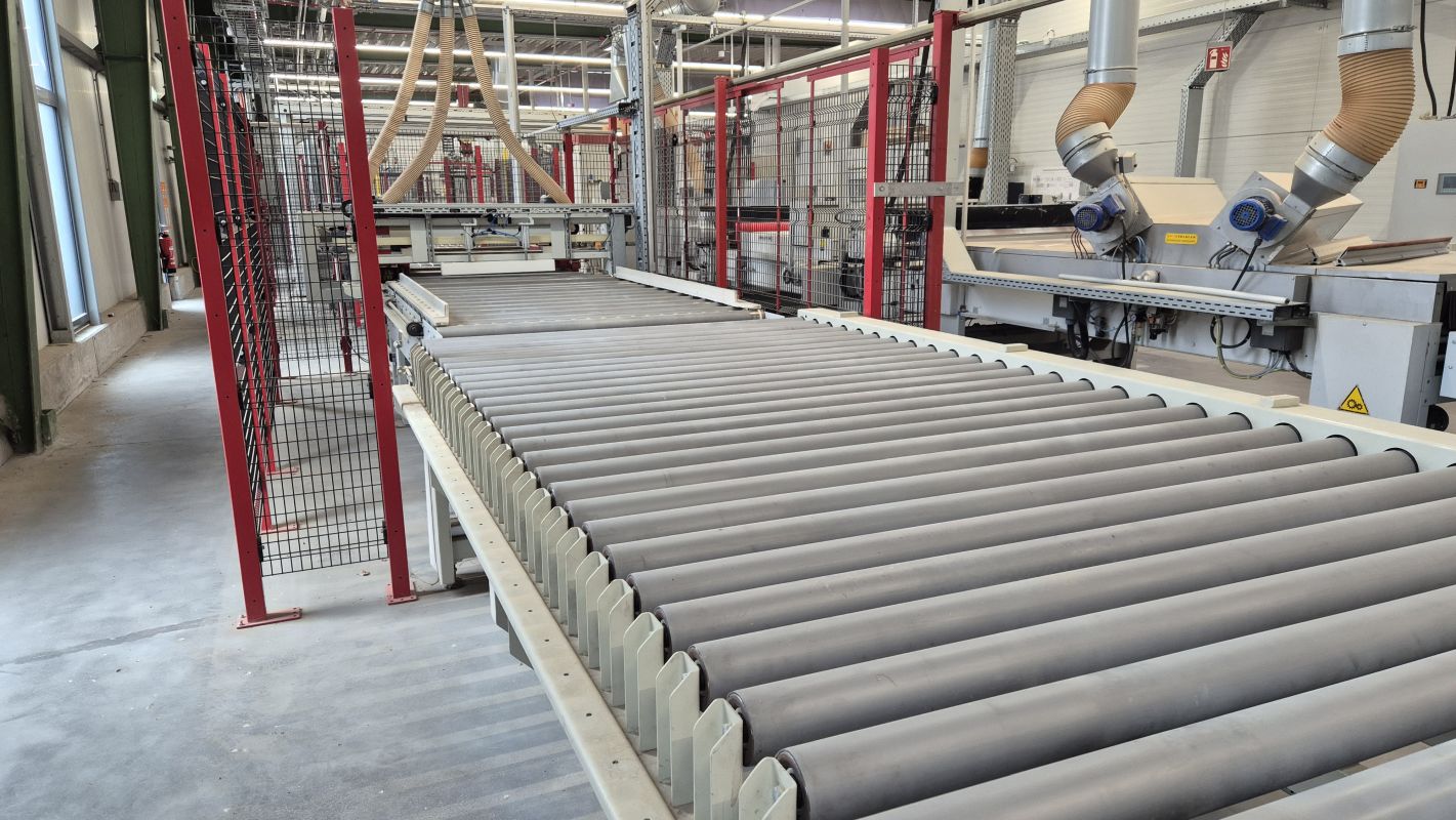 Roller conveyor / N/A / 