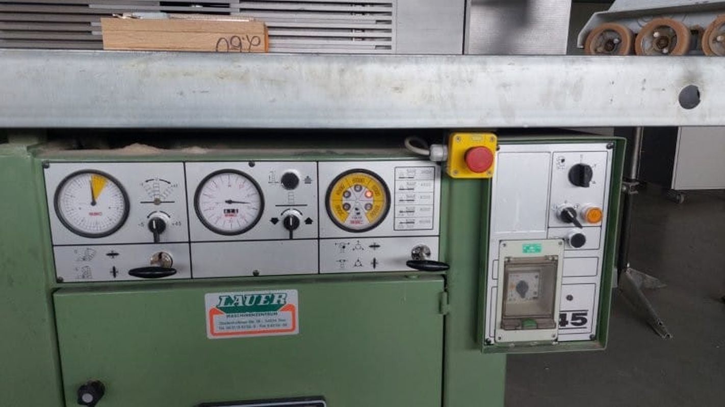 Table milling machine / SAC / TS 145