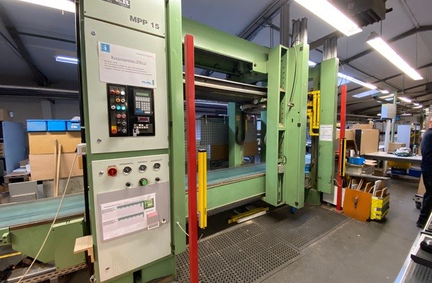 Troughfeed carcass press / LIGMATECH / MPP 15