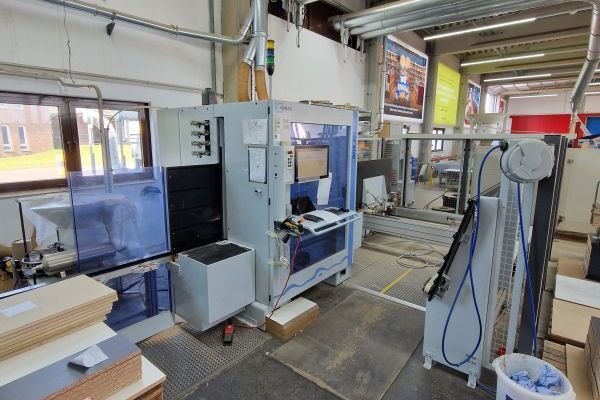 Vertical CNC machining center / HOMAG / BHX200/D