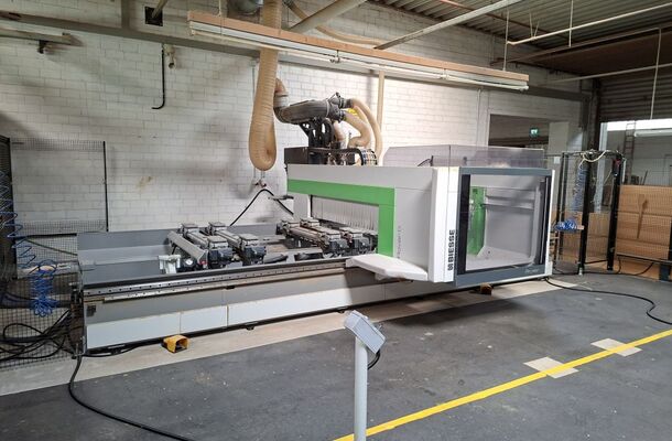CNC machining center / BIESSE / 