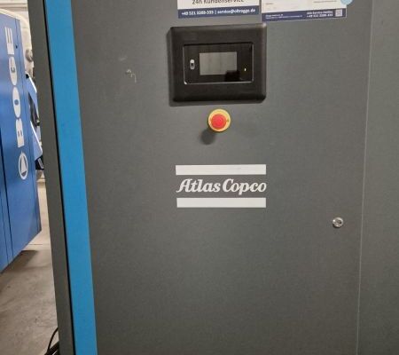 compressor with refrigerated dryer / Atlas Copco / GA 110 VSD+